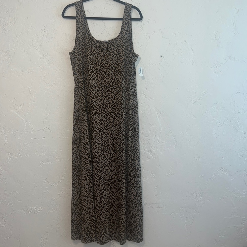 Old navy leopard sleeveless midi dress